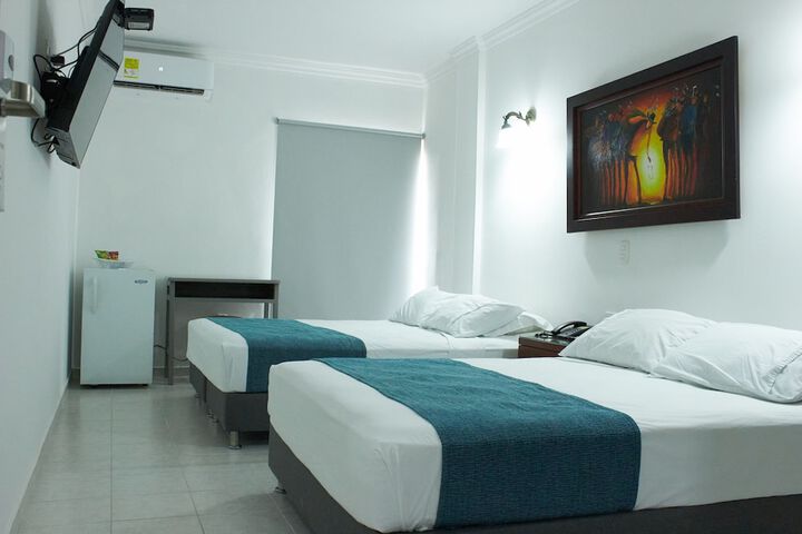 Room 12 of 26