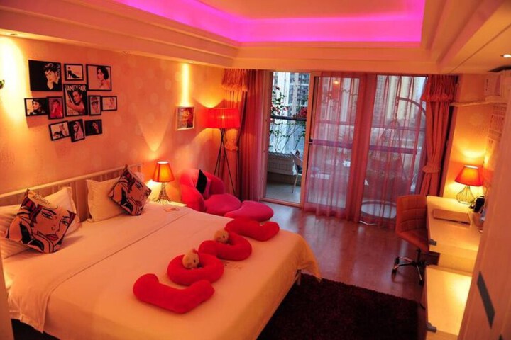 Room 32 of 44