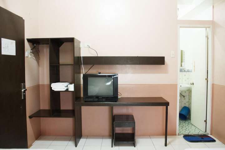 Room 20 of 33