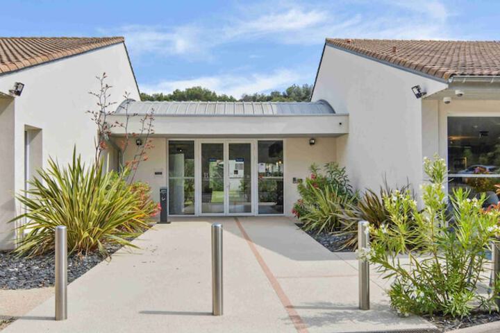 Appart'hôtel Kyriad Résidence Cabriès - Plan de Campagne