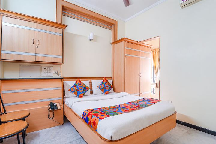 Room 8 of 30
