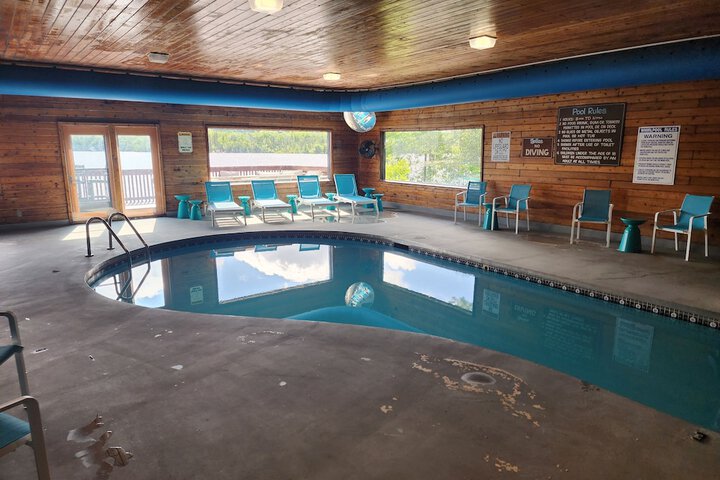 Pool 103 of 115