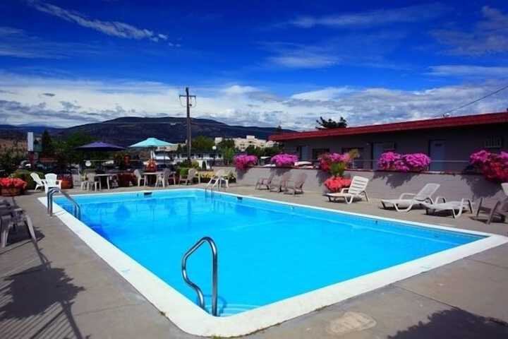 Pool 32 of 45