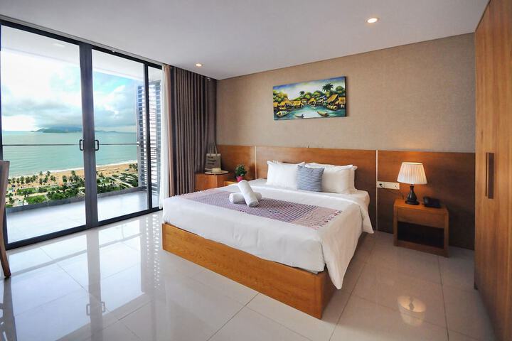 Room 46 of 230