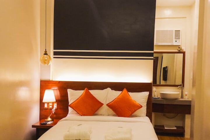Room 4 of 62