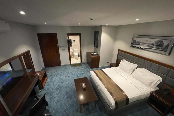 Room 22 of 25