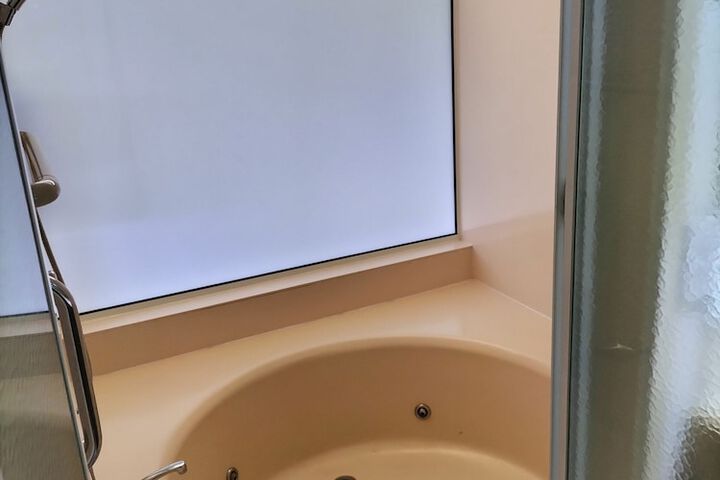 Room 51 of 60