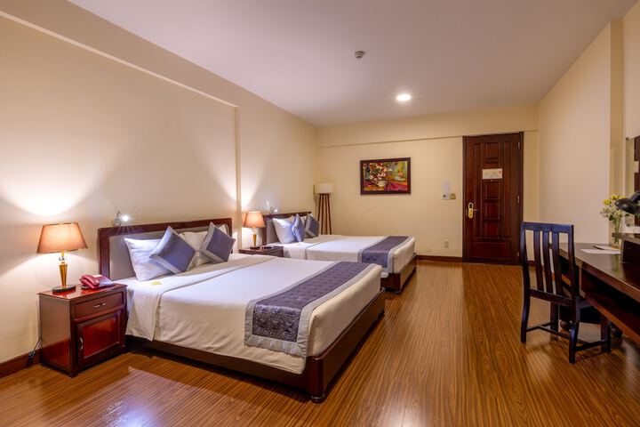 Room 20 of 104