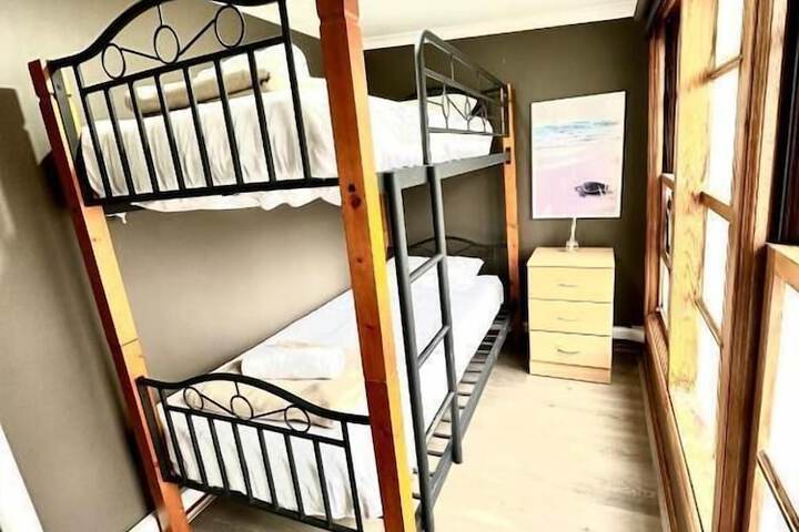Room 132 of 180
