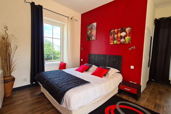 Room 15 of 36