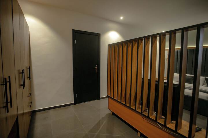 Room 7 of 19