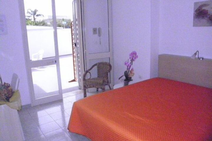 Room 31 of 64