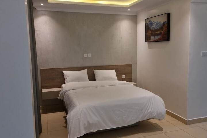 Room 8 of 26