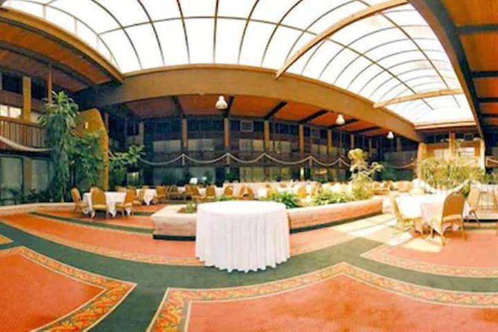 Banquet hall