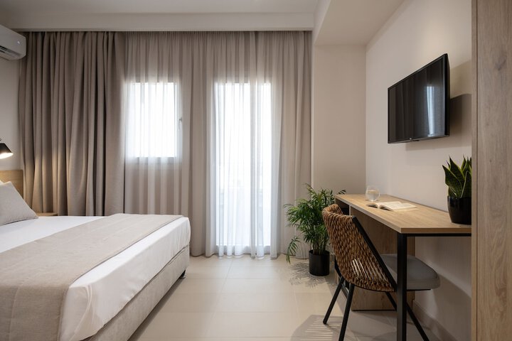 Room 26 of 69
