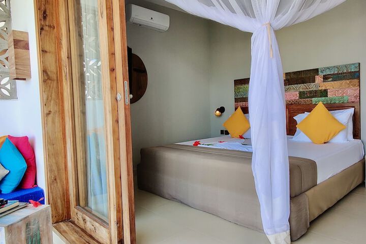 Room 5 of 44