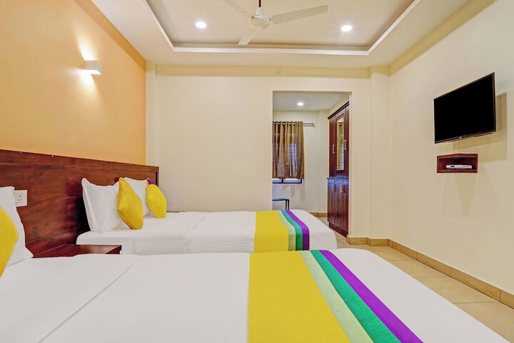 Room 9 of 20