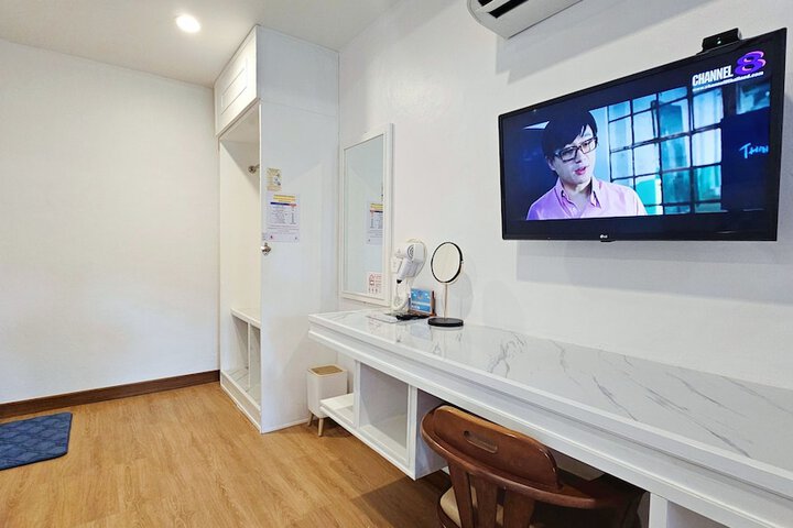 Room 62 of 152