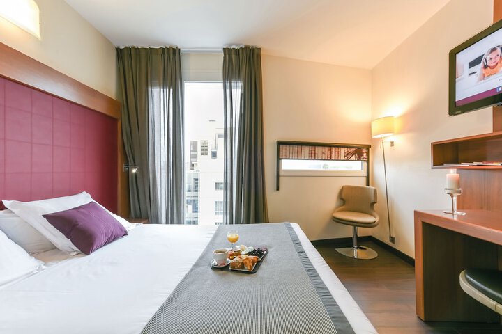Room 4 of 39