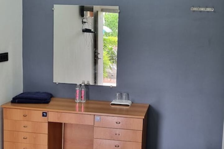 Room 27 of 70