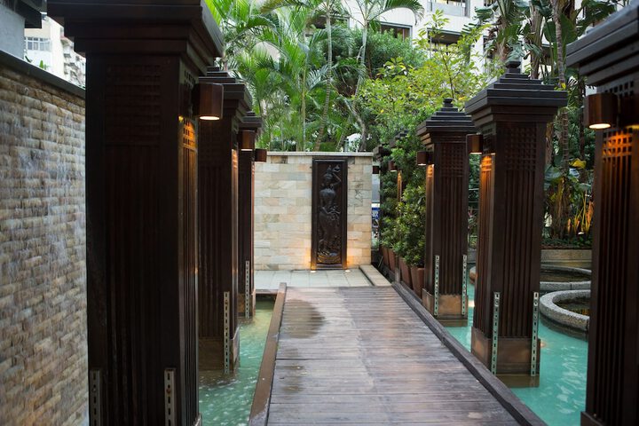 Hotel Exterior 87 of 106
