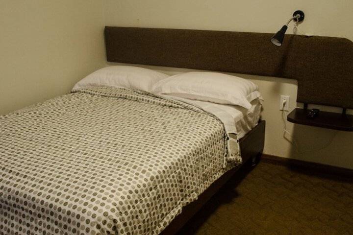 Room 6 of 87