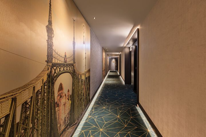 Room 10 of 75