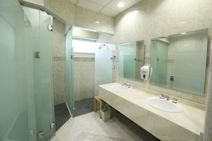 Room 46 of 74