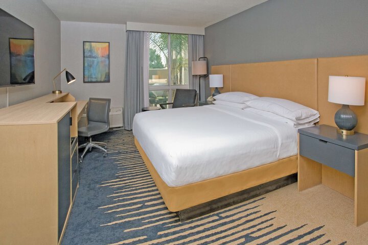 1 King Bed (12 of 22)