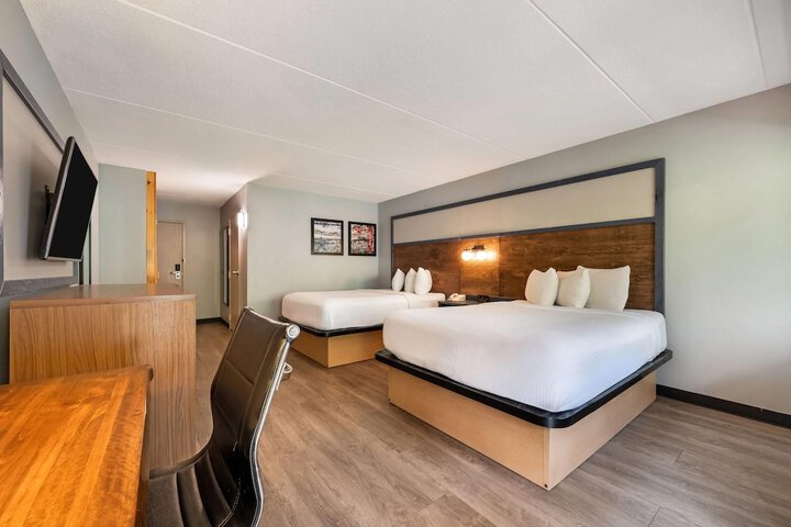Room 32 of 56