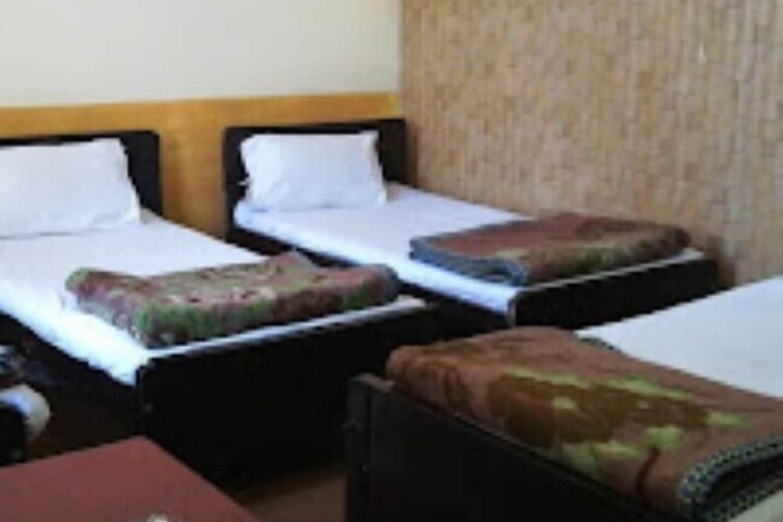 Baba Hotel & Restaurant Chitral