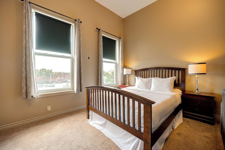 Room 11 of 21