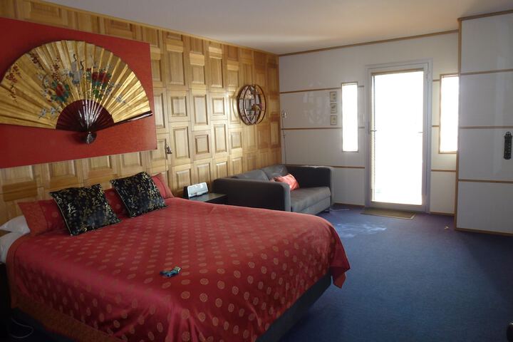 Room 11 of 91