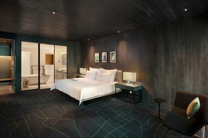 Room 10 of 51