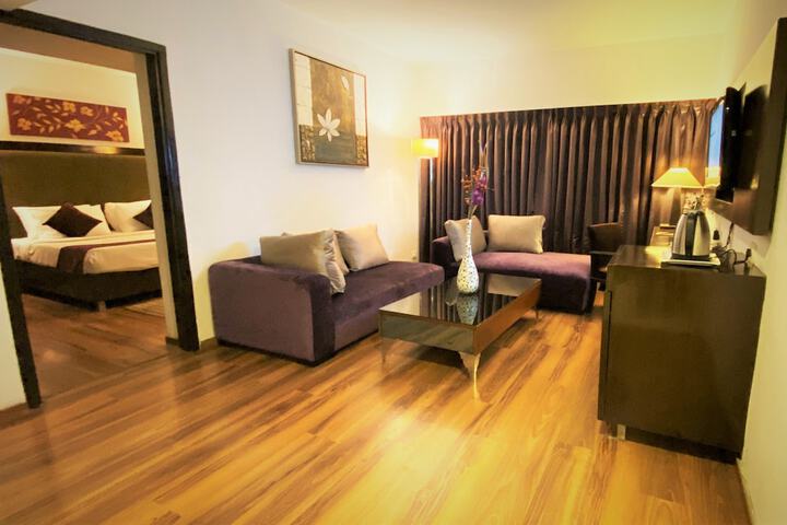 Room 25 of 59