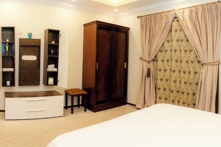 Room 16 of 41