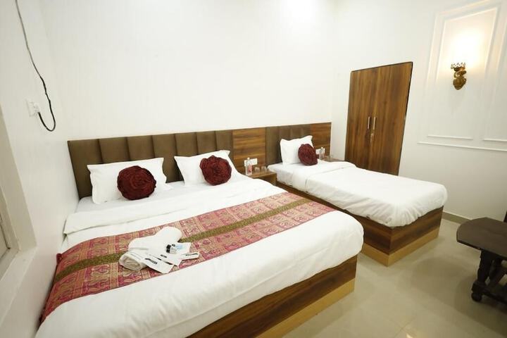 Room 16 of 22
