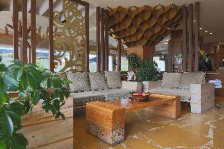Hotel Interior 7 of 23
