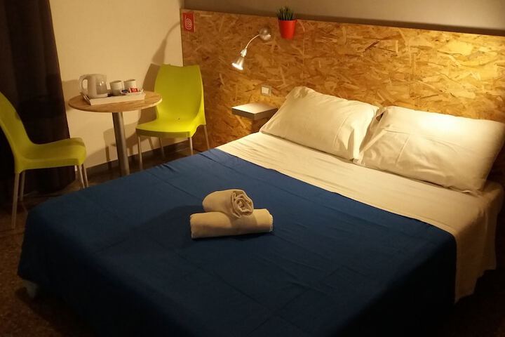 Room 3 of 10