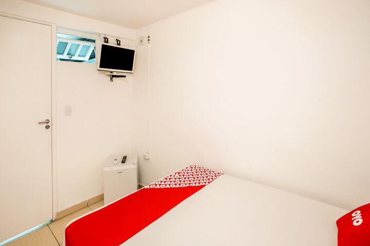 Room 13 of 36