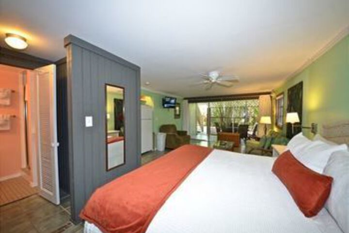 Room 11 of 40