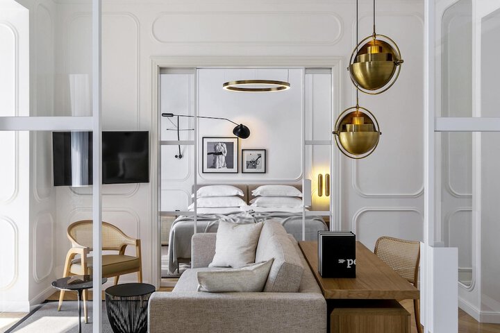 Room 15 of 81