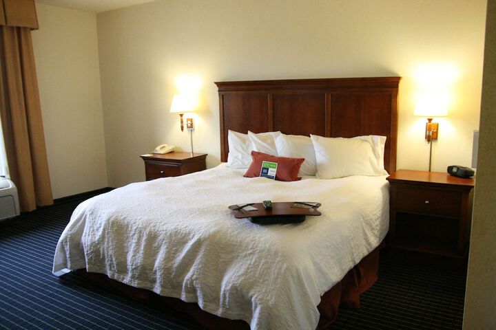 Room 7 of 42