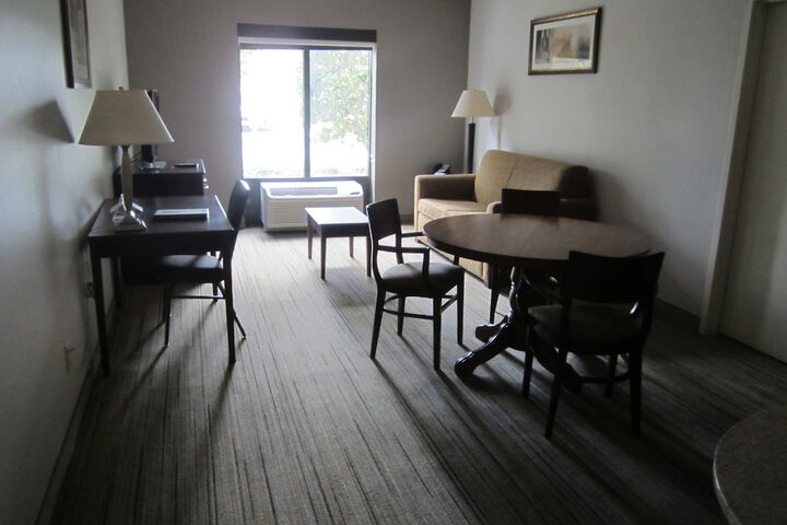 2 Queen Suite (5 of 21)