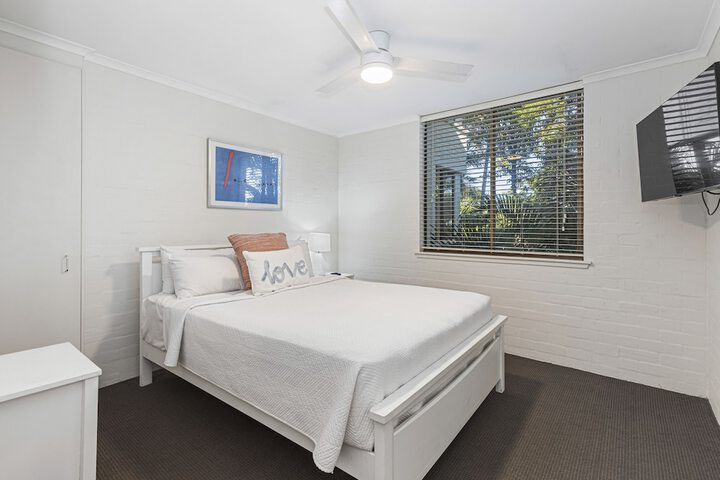 Room 3 of 60