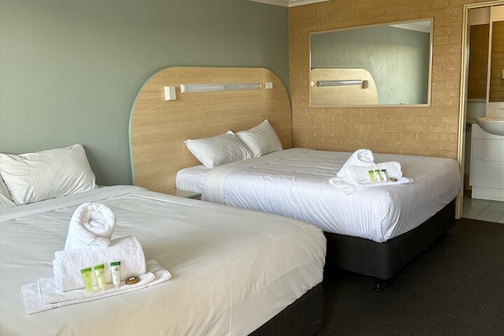 Room 2 of 9