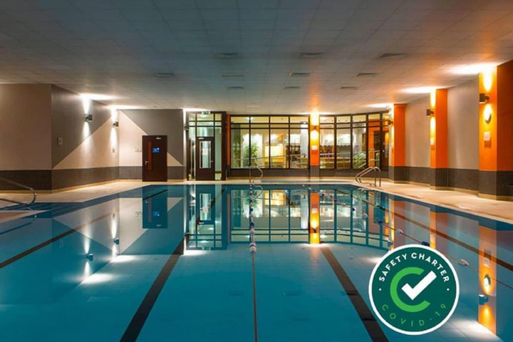 Pool Hotel