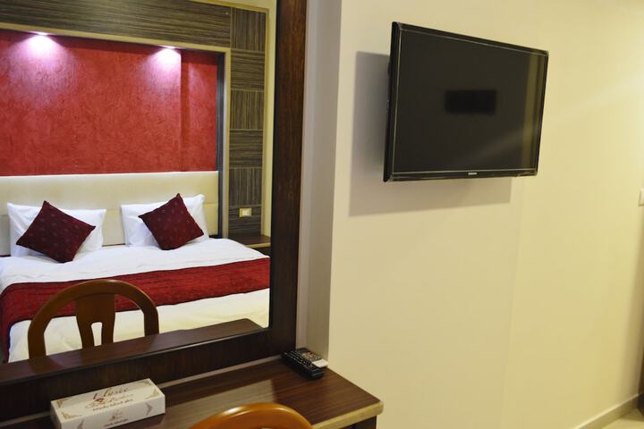 Room 12 of 42