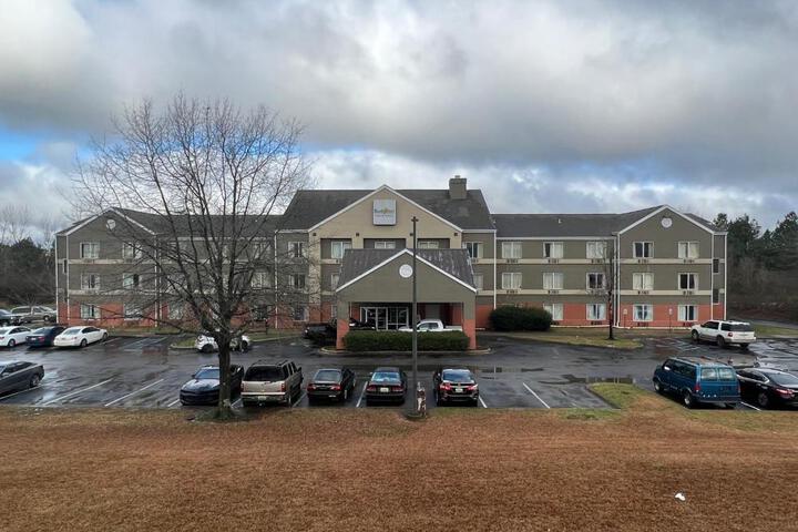 Budgetel Inns & Suites