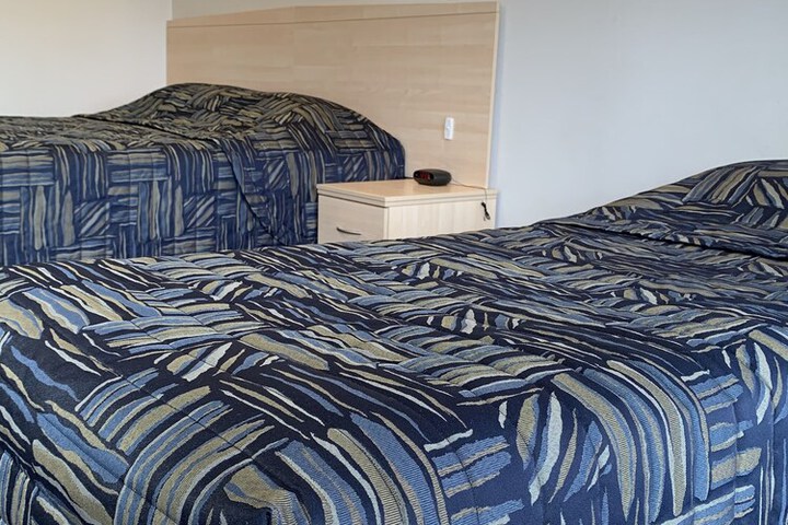 Room 4 of 24